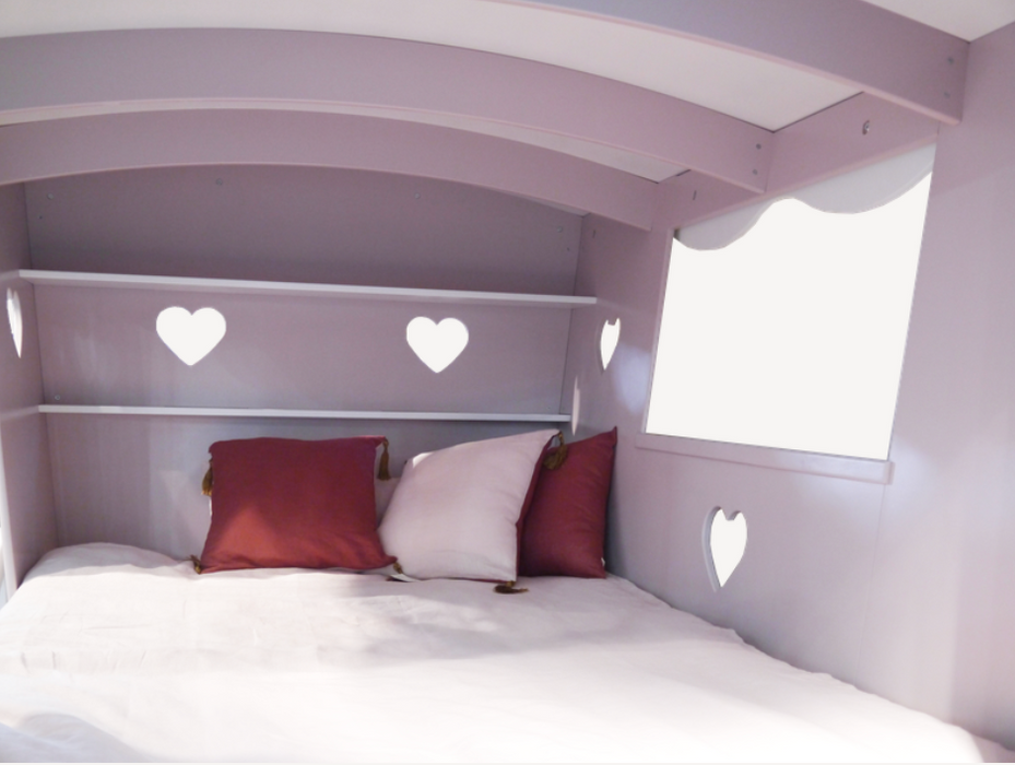 Carriage Bed