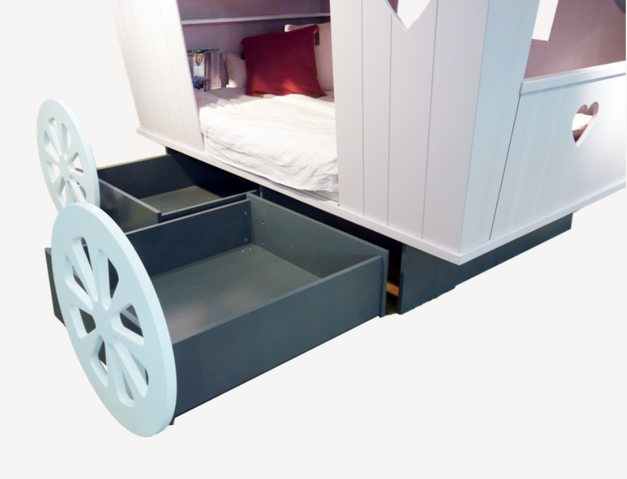 Carriage Bed