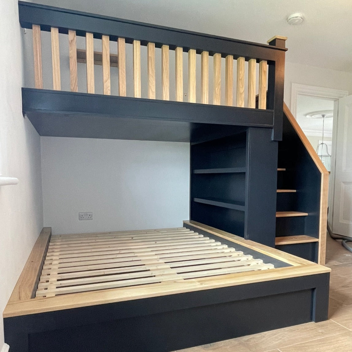 Blackwood Built-in Bunk