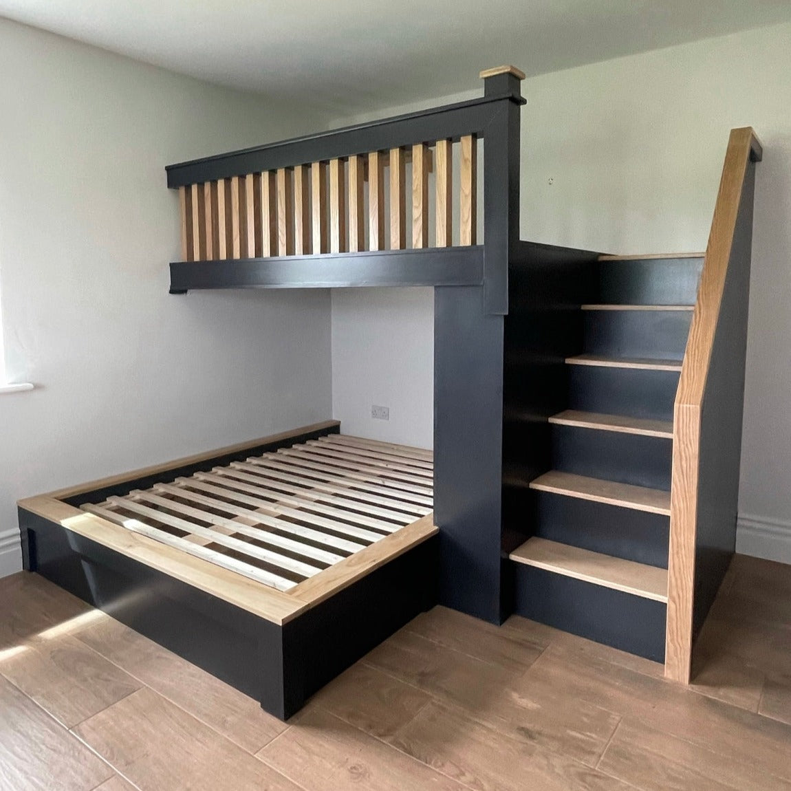 Blackwood Built-in Bunk