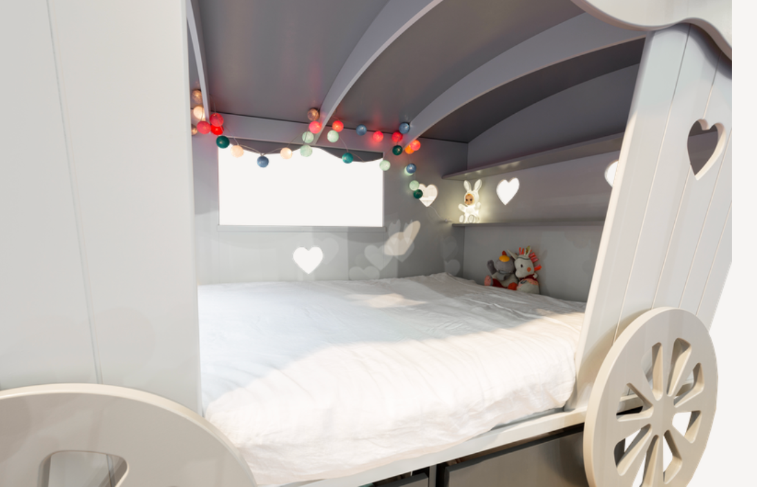 Carriage Bed